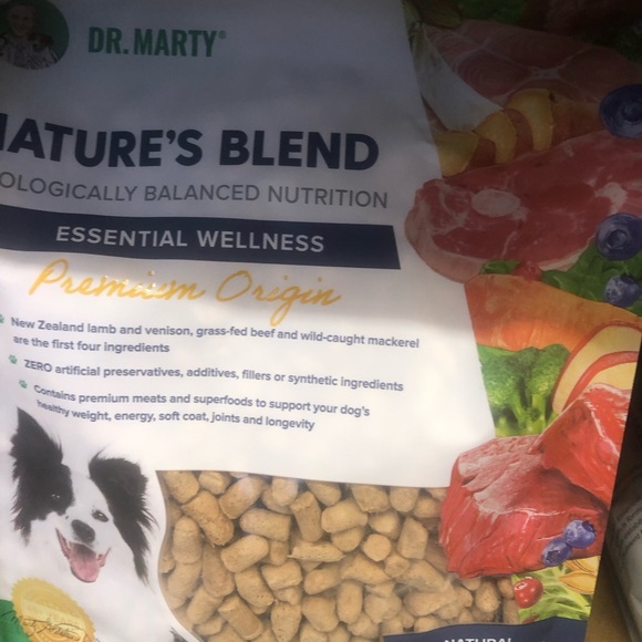 DR. MARTY NATURE’S BLEND PREMIUM ORIGIN FREEZE DRIED DOG FOOD 48 oz. Exp 2027 - Picture 2 of 2